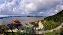 Bai Tu Long – bewitching untouched bay in northern Vietnam