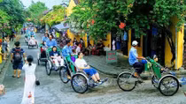 Foreign visitors to Vietnam up by 7.6% in October