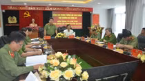 Deputy Minister Bui Van Thanh works with the Tuyen Quang Provincial Police 