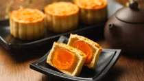 Top tips to choose right mooncakes from expert