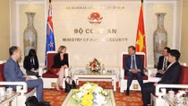 Minister To Lam hosts outgoing New Zealand Ambassador