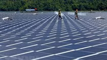 Vietnam, Singapore companies to jointly develop rooftop solar power