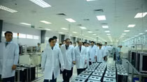 DPRK officials visit Viettel’s research, production complex