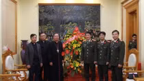Archbishop of Hanoi visits Ministry of Public Security ahead Lunar New Year