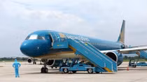 Vietnam Airlines conducts first routine international flight since pandemic