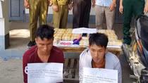 Lao men arrested for smuggling 120,000 meth pills