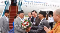 Nepali Prime Minister begins official visit to Vietnam