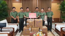 2,500 masks donated to Da Nang police forces 