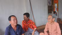 Soldier returns home after being declared dead for 33 years