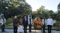 Minister To Lam pays tribute to Ho Chi Minh Monument in Cuba
