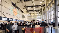 Repatriation flight brings home more Vietnamese from Australia, New Zealand