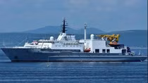 Russian search and rescue support vessel visits Vietnam