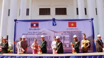 Vietnam helps Laos upgrade Military History Museum