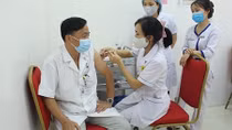 First officers of 198 Hospital get jabs with AstraZeneca vaccine