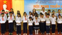 Children in HCM City, Khanh Hoa receive gifts for Children’s Day