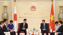 Minister of Public Security meets Special Ambassador Ryotaro Sugi