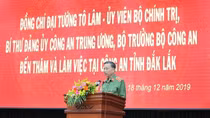 Minister To Lam works with Dak Lak Provincial Police