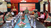 Deputy Minister Nguyen Van Thanh works with Son La Provincial Police