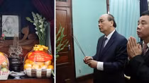PM Nguyen Xuan Phuc offers incense to President Ho Chi Minh