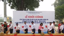 HCM City builds flyovers to deal with traffic congestion