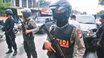Indonesian police arrest dozens of alleged terrorists