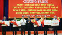 Vice State President presents 500 houses of gratitude to policy beneficiaries in Central provinces