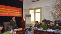 Deputy Minister Nguyen Van Son works with Prison No.1 of Hanoi Police