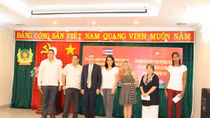 Cuban health experts work with Vietnam’s Hospital 304