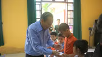 Permanent Deputy PM Truong Hoa Binh visits Border Guard Training Center 