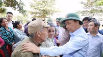 PM inspects post-flood recovery in central region