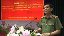 Deputy Minister Nguyen Van Son works with Southwestern police on COVID-19 prevention