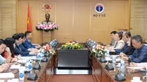 Vietnam seeks foreign assistance for COVID-19 vaccination process