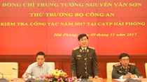Deputy Minister Nguyen Van Son works with Hai Phong Municipal Police