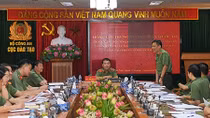 Deputy Minister Tran Quoc To works with Education and Training Department