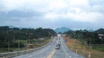 Vietnam, Laos to speed up Hanoi-Vientiane expressway project