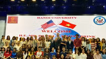 U.S. Ambassador speaks to 400 students of HANU