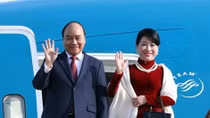 PM Nguyen Xuan Phuc begins official visit to Republic of Korea