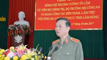 Minister To Lam works with Lam Dong Police
