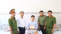 Brave young policeman honored 