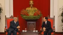 French Communist Party delegation visits Vietnam
