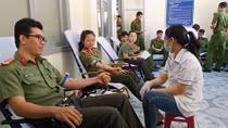 Youths of Phu Yen join blood donation campaign