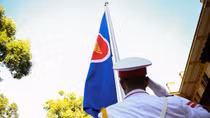 Hanoi hosts flag-raising ceremony to mark ASEAN foundation 