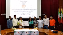 Vietnamese in Myanmar support flood-hit residents in Mon state