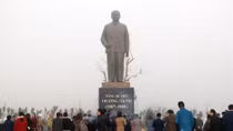 Statue of late Party leader inaugurated in Nam Dinh