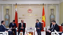 Minister To Lam receives Ambassadors of Qatar and Mozambique