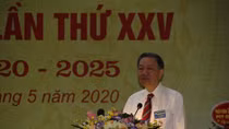 General To Lam attends Party Congress of Nghia Tru commune