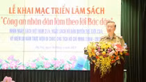 General To Lam stresses importance of reading books