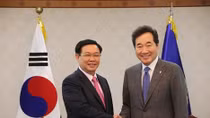 Vietnam, RoK agree to try for two-way trade of 100 bln USD by 2020