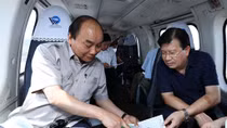 PM Inspects Impacts of Climate Change in Mekong Delta From the Air