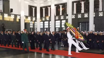 CPV delegation pays respect to former Party leader